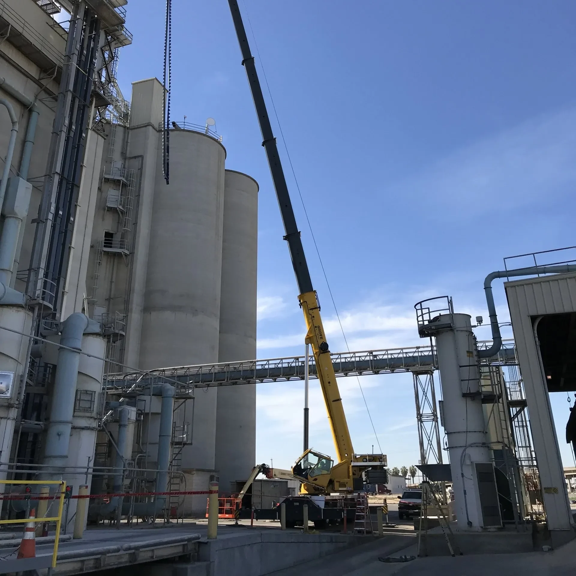 115 Ton Lifting Tanks at Gallo Winery large hoisting
